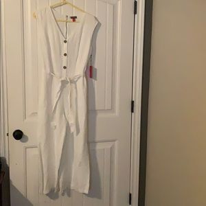 NWT Vince Camuto white linen romper